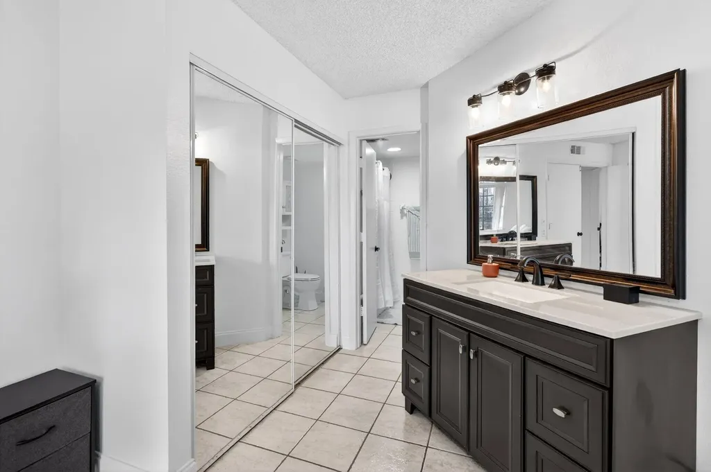 1548 SE Royal Green Circle Port St Lucie FL 34952