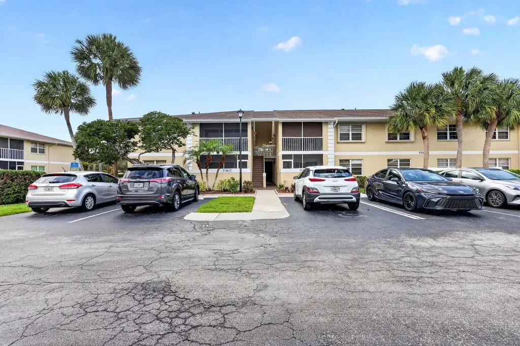1548 SE Royal Green Circle Port St Lucie FL 34952