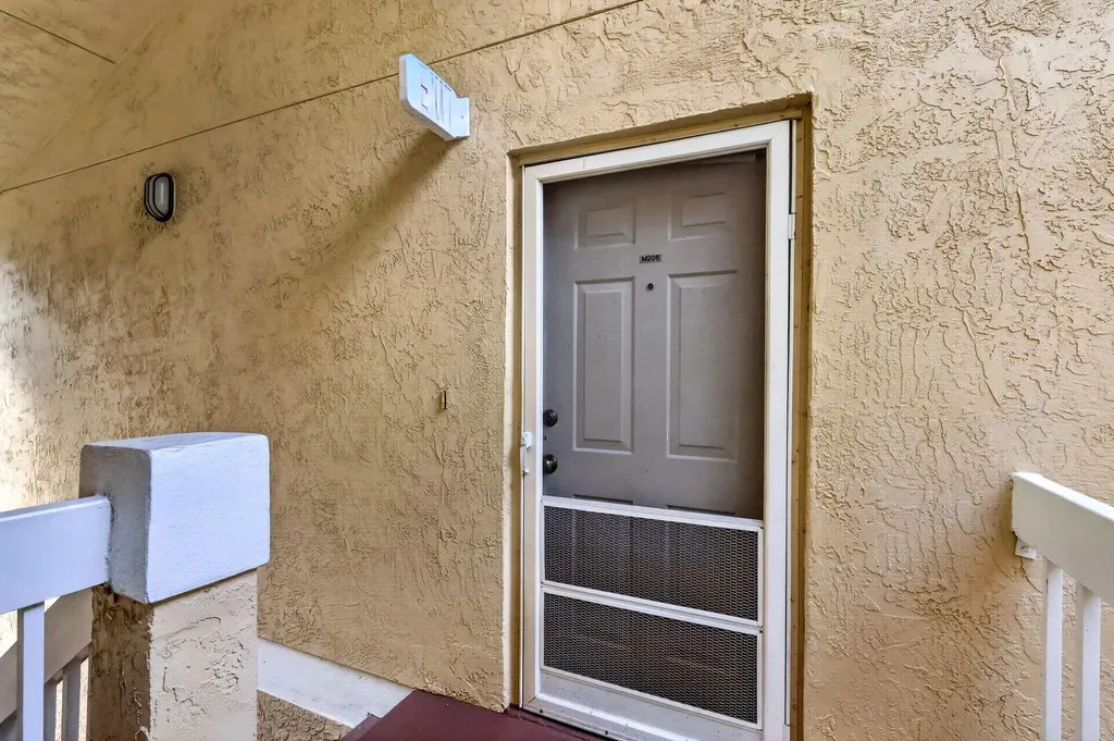 1548 SE Royal Green Circle Port St Lucie FL 34952