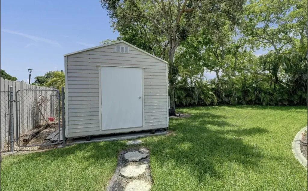 14701 Madison Place Davie FL 33325