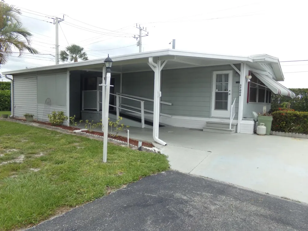 57006 Antilles Boynton Beach FL 33436