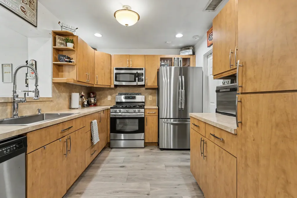 4560 NW 113th Terrace Sunrise FL 33323