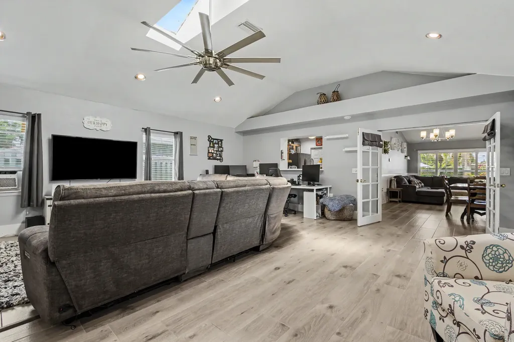 4560 NW 113th Terrace Sunrise FL 33323