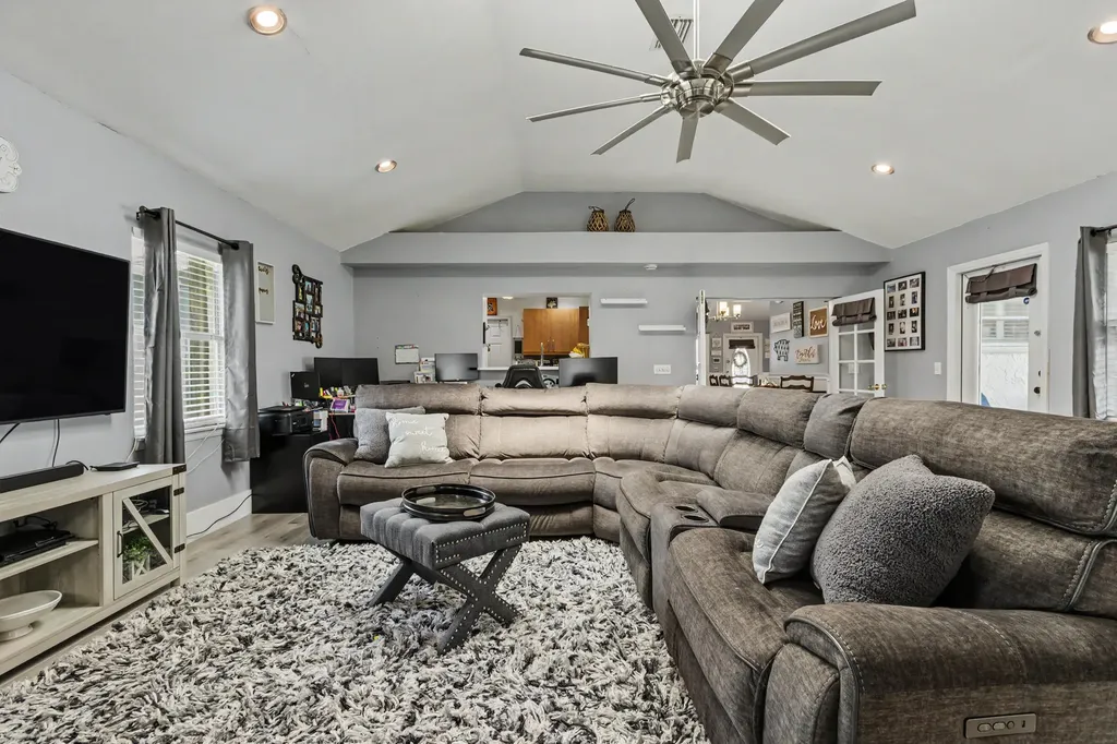 4560 NW 113th Terrace Sunrise FL 33323
