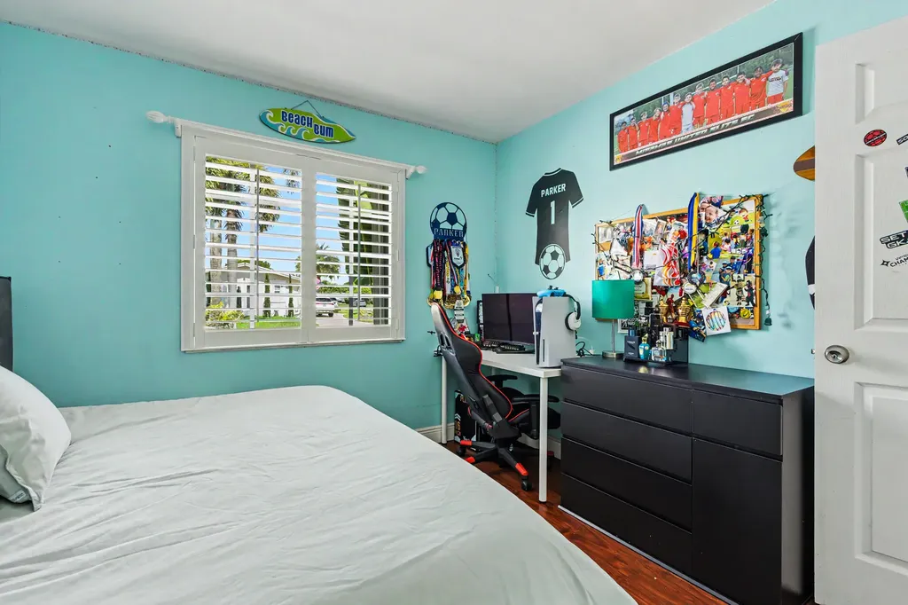 4560 NW 113th Terrace Sunrise FL 33323