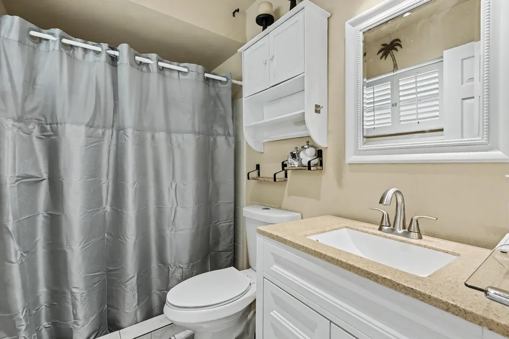 4560 NW 113th Terrace Sunrise FL 33323