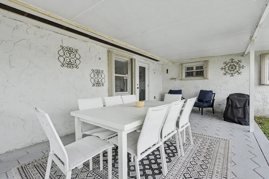 4560 NW 113th Terrace Sunrise FL 33323