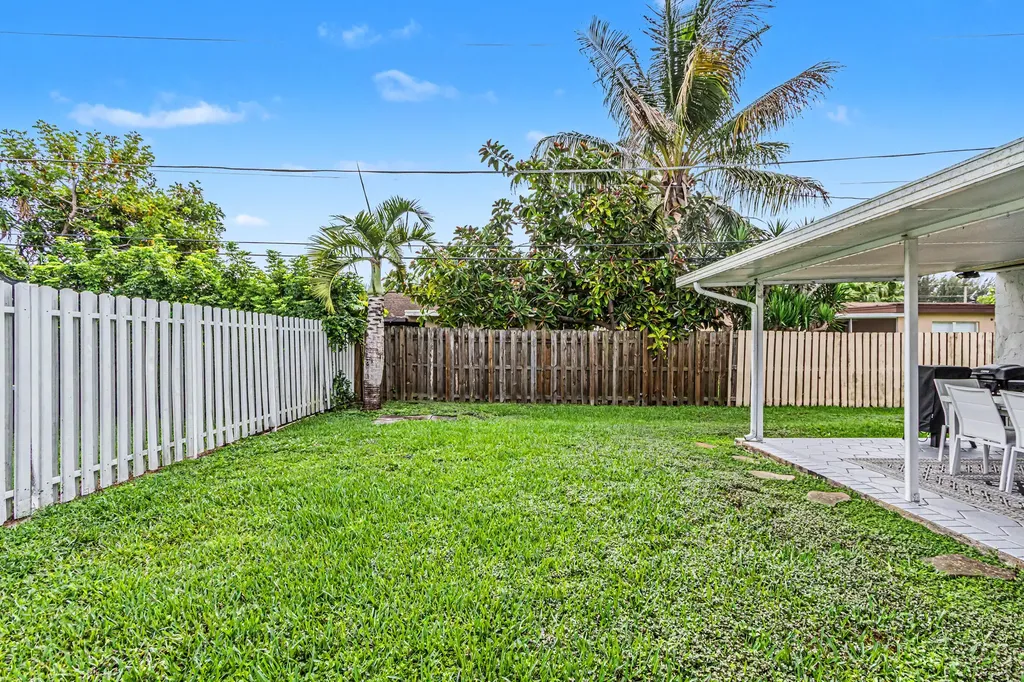 4560 NW 113th Terrace Sunrise FL 33323
