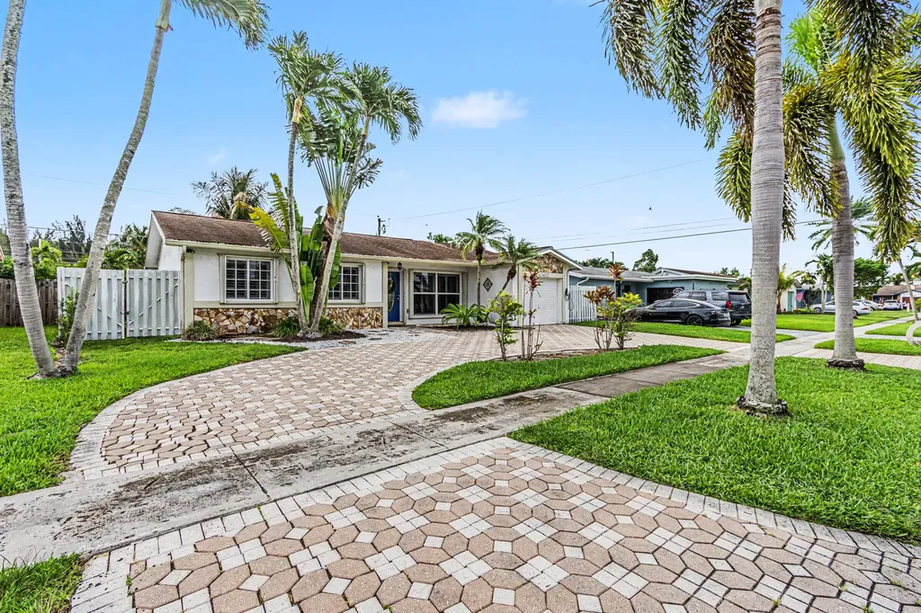 4560 NW 113th Terrace Sunrise FL 33323