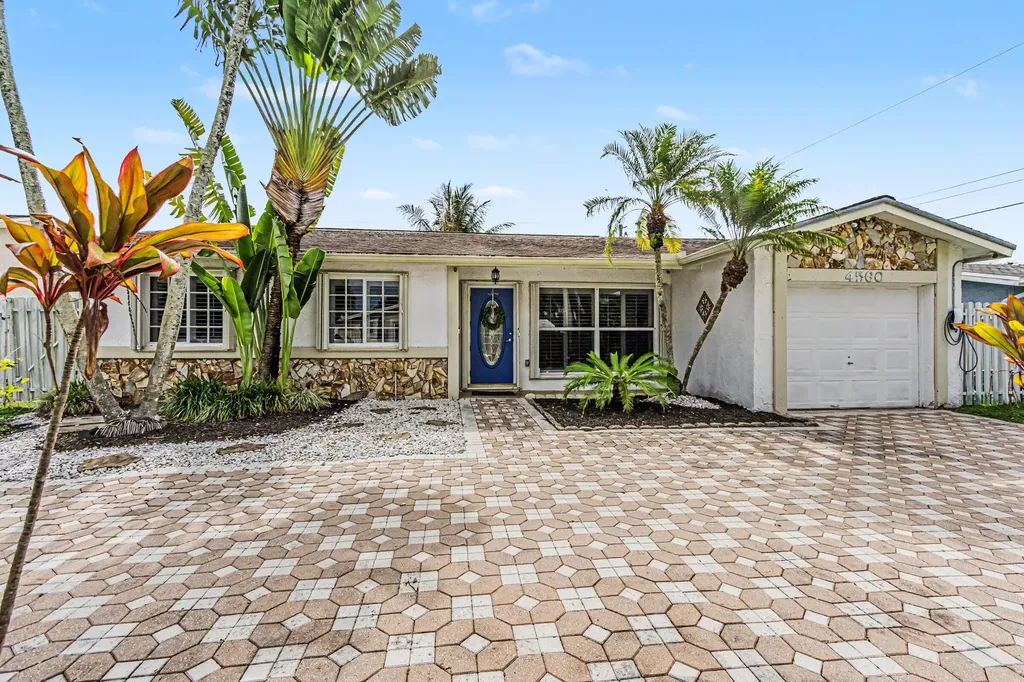 4560 NW 113th Terrace Sunrise FL 33323