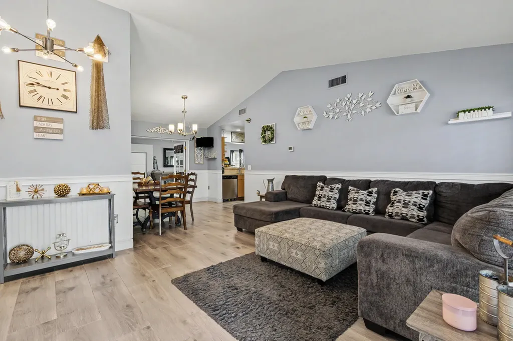 4560 NW 113th Terrace Sunrise FL 33323