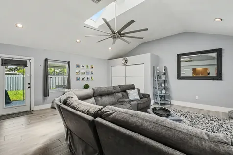 4560 NW 113th Terrace Sunrise FL 33323