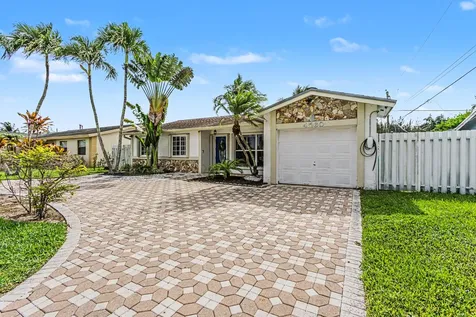 4560 NW 113th Terrace Sunrise FL 33323