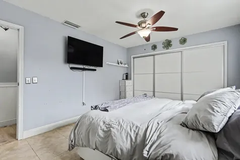4560 NW 113th Terrace Sunrise FL 33323