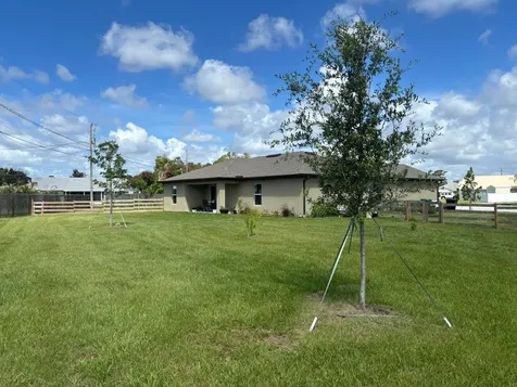 2562 SE Kaycee Court Port St Lucie FL 34952