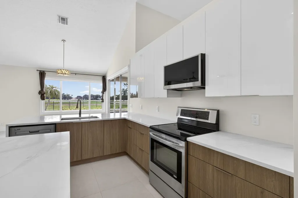 8030 Woodsmuir Drive Palm Beach Gardens FL 33412