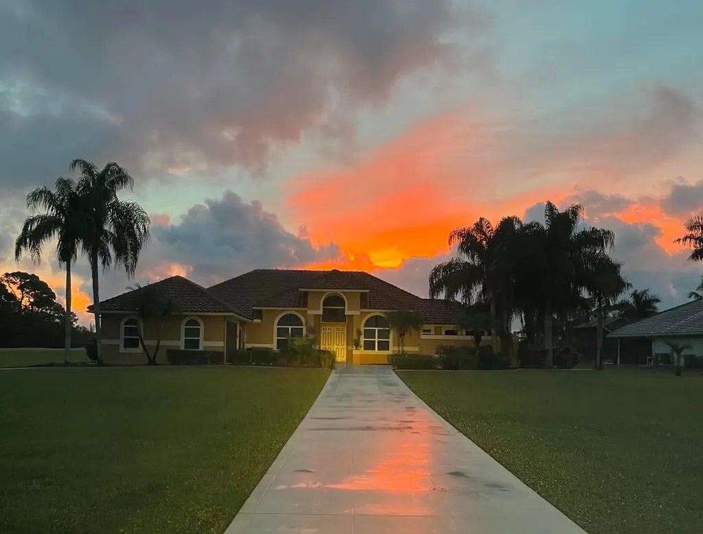 8030 Woodsmuir Drive Palm Beach Gardens FL 33412