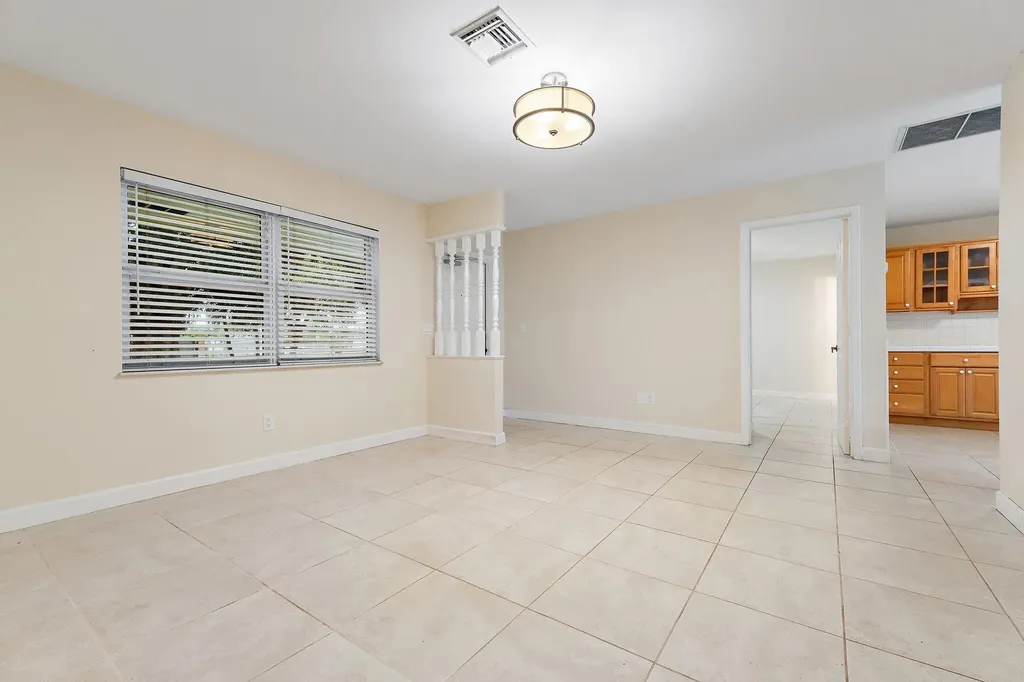 678 Riverside Drive Palm Beach Gardens FL 33410