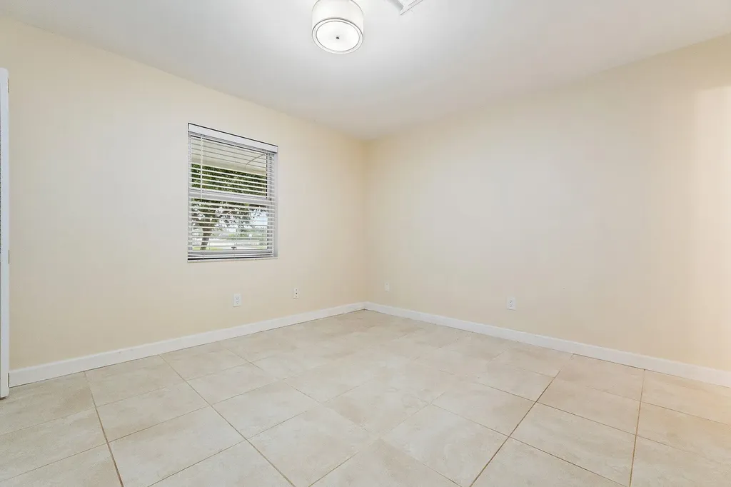 678 Riverside Drive Palm Beach Gardens FL 33410