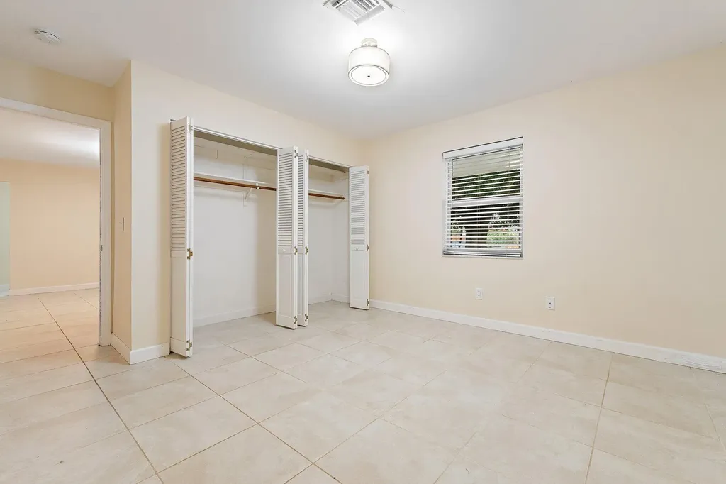 678 Riverside Drive Palm Beach Gardens FL 33410