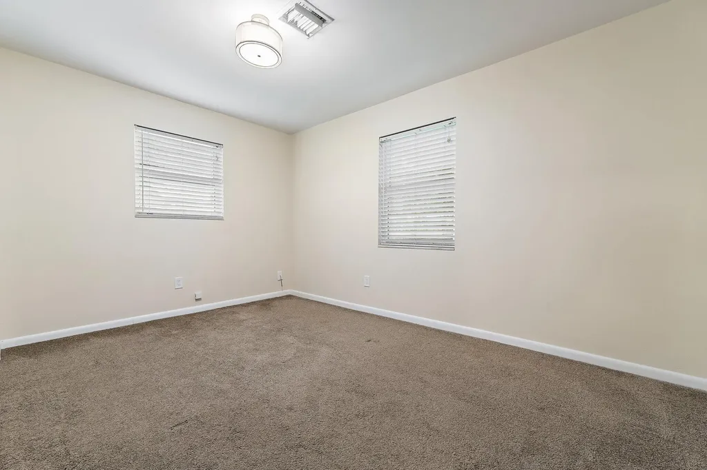 678 Riverside Drive Palm Beach Gardens FL 33410