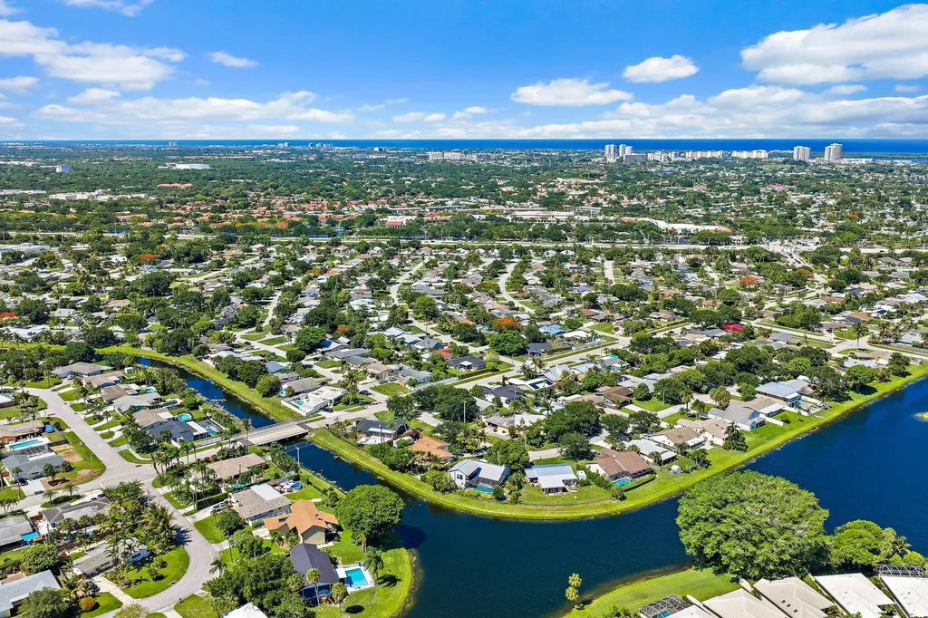 678 Riverside Drive Palm Beach Gardens FL 33410