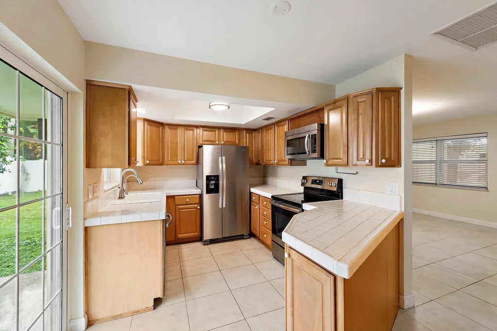 678 Riverside Drive Palm Beach Gardens FL 33410