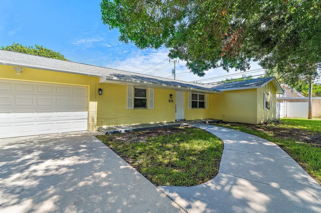 678 Riverside Drive Palm Beach Gardens FL 33410