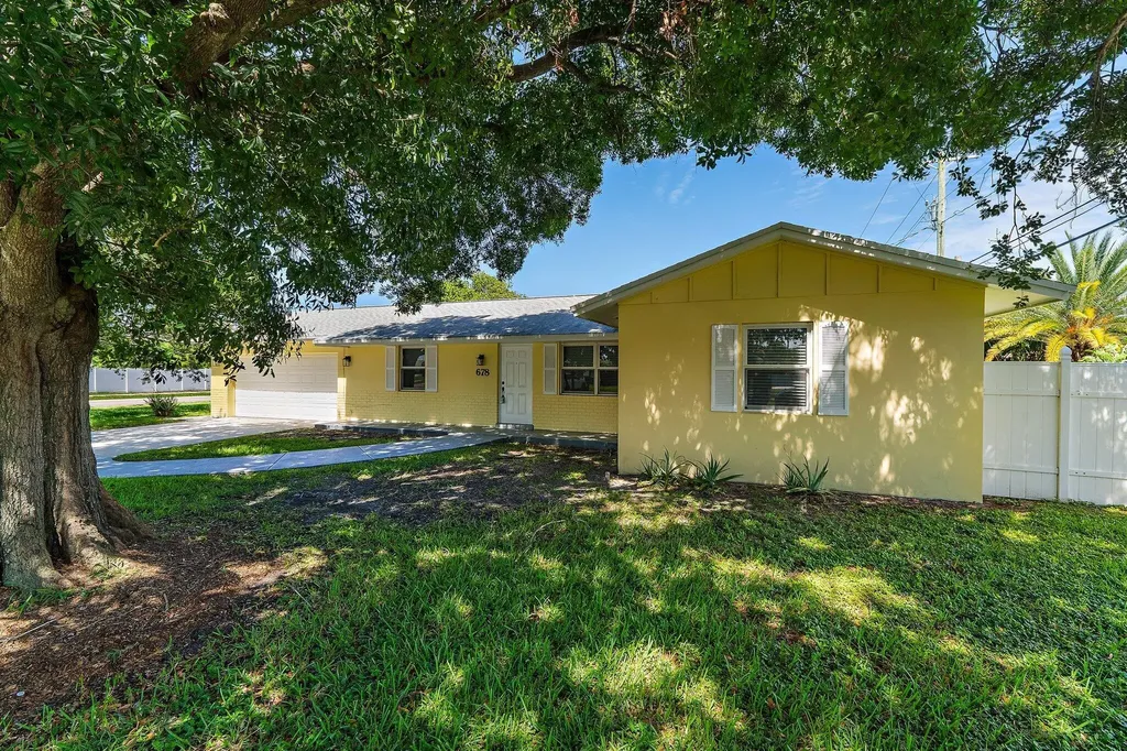 678 Riverside Drive Palm Beach Gardens FL 33410