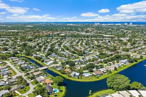 678 Riverside Drive Palm Beach Gardens FL 33410
