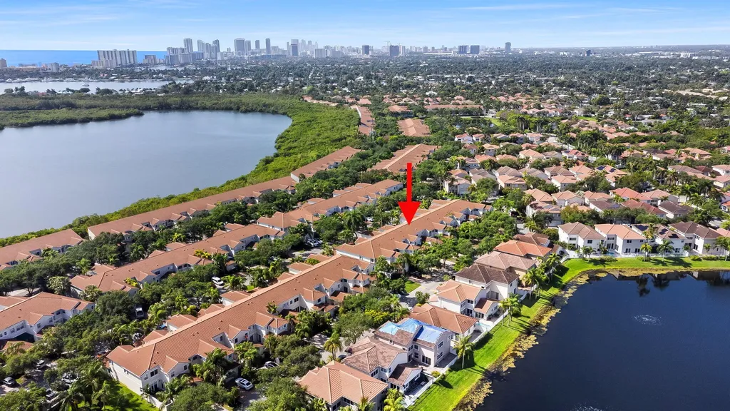 1551 Seagrape Way Hollywood FL 33019