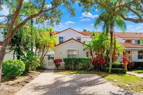 1551 Seagrape Way Hollywood FL 33019