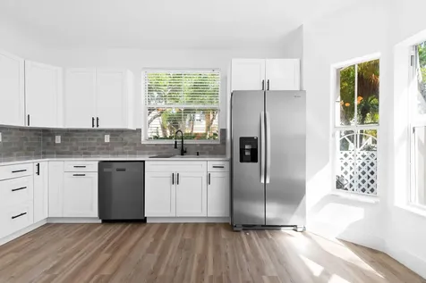 1551 Seagrape Way Hollywood FL 33019