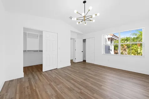 1551 Seagrape Way Hollywood FL 33019