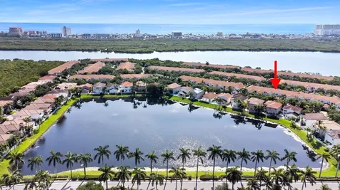 1551 Seagrape Way Hollywood FL 33019