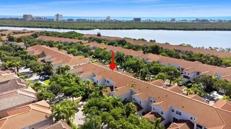 1551 Seagrape Way Hollywood FL 33019