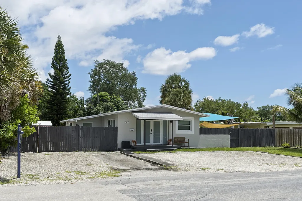2807 SW 14th Fort Lauderdale FL 33312