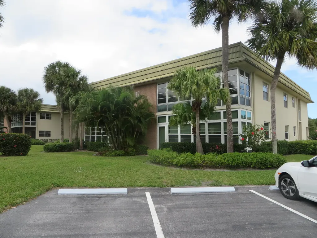 37 Vista Gardens Trail Vero Beach FL 32962