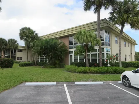 37 Vista Gardens Trail Vero Beach FL 32962