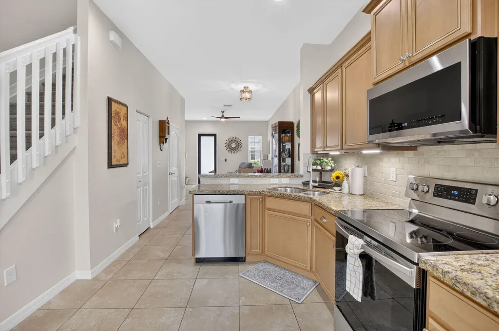 485 Graham Place Boynton Beach FL 33435