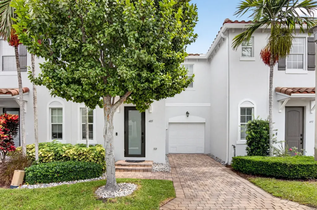 485 Graham Place Boynton Beach FL 33435