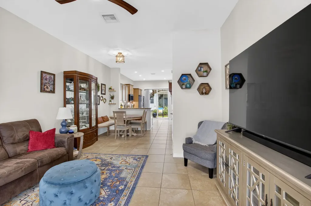 485 Graham Place Boynton Beach FL 33435