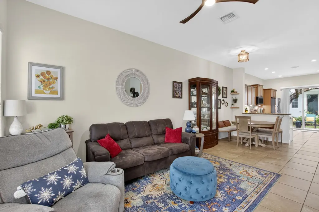 485 Graham Place Boynton Beach FL 33435