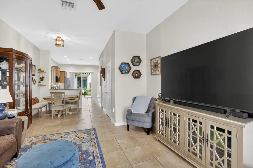 485 Graham Place Boynton Beach FL 33435