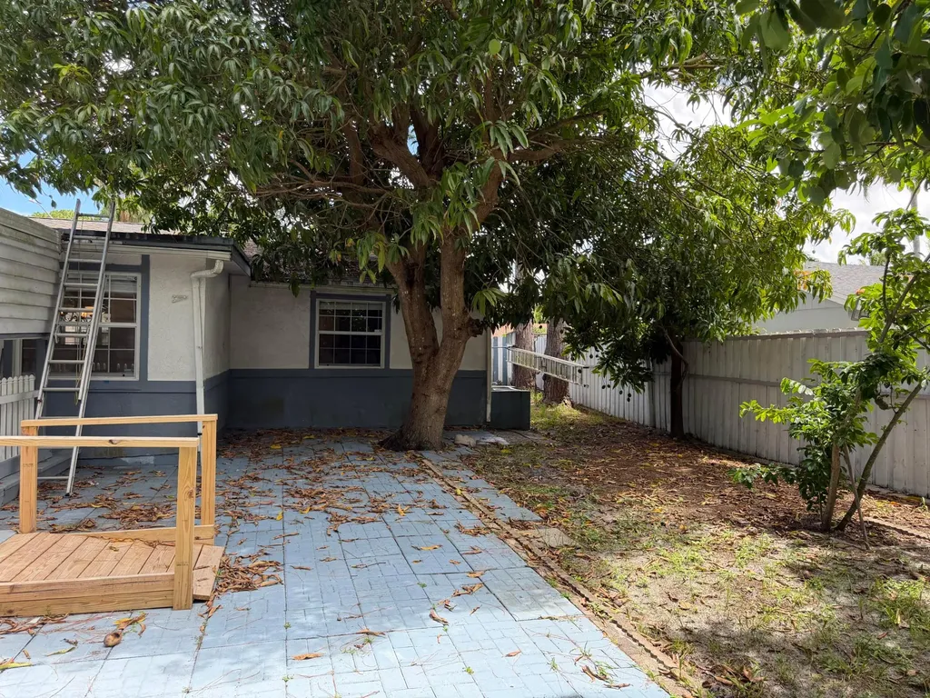 4655 Appaloosa Street West Palm Beach FL 33417