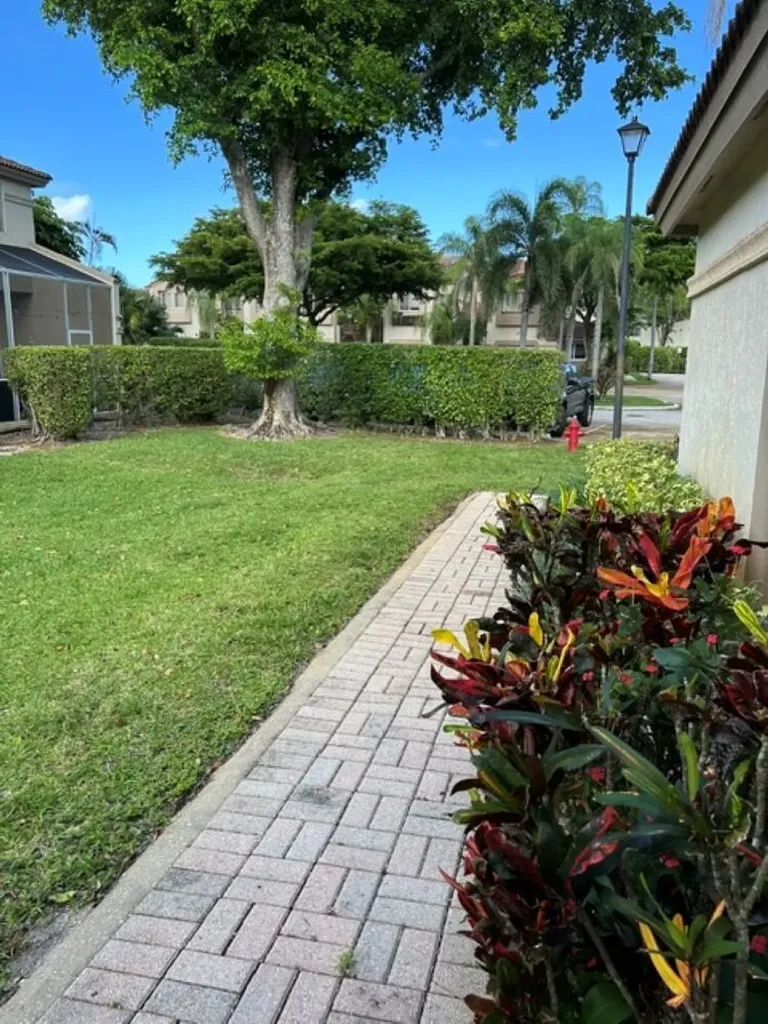 6754 Via Regina Boca Raton FL 33433
