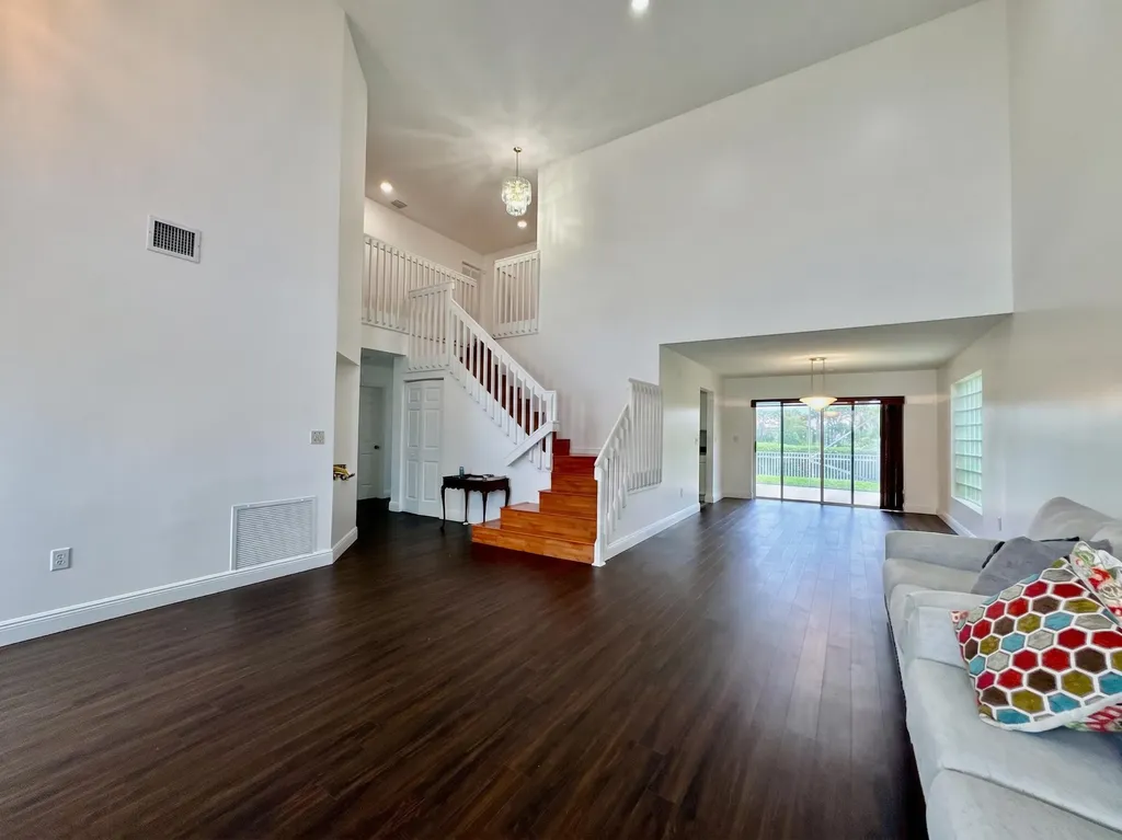 5313 NW 118th Avenue Coral Springs FL 33076