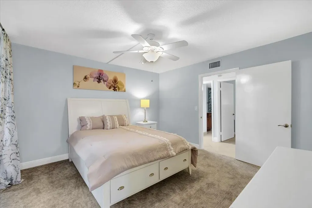 5190 Las Verdes Circle Delray Beach FL 33484