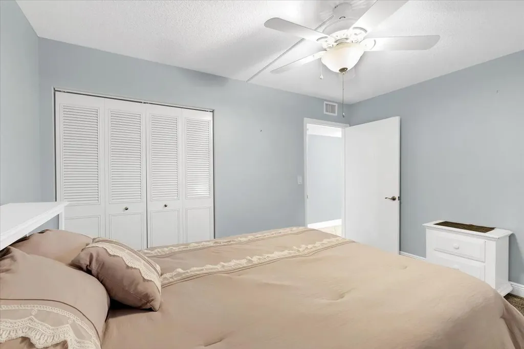 5190 Las Verdes Circle Delray Beach FL 33484