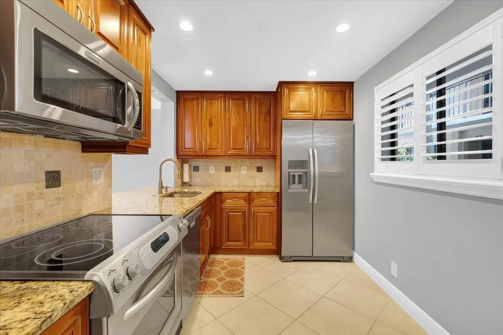 5190 Las Verdes Circle Delray Beach FL 33484